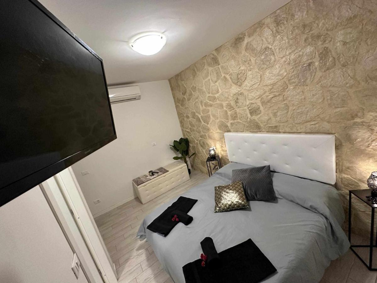 Destiny Home 3 Verona Borgo Roma Bagian luar foto